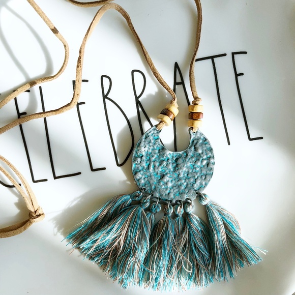 NWT! Boho Tassel Necklace - Picture 1 of 4